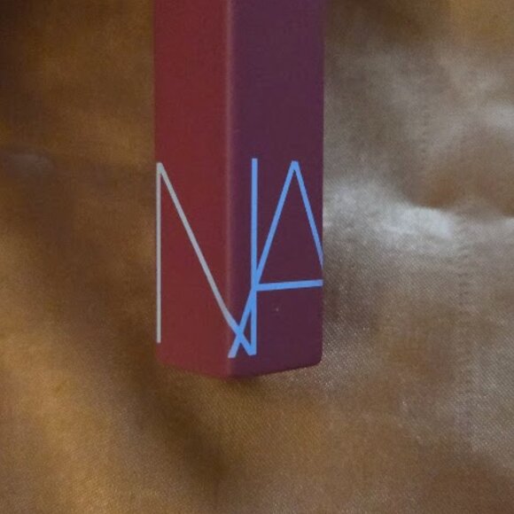 NIB NARS Powermatte Lipstick AMERICAN WOMAN - Picture 4 of 7